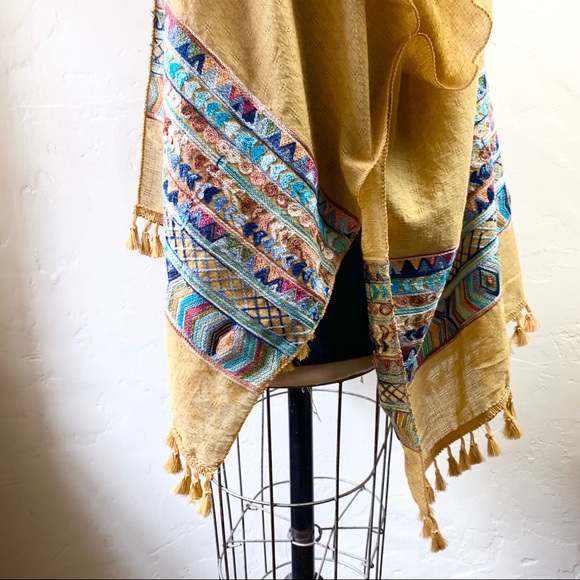 BOHO Tassel Kimono - Picture 10 of 14